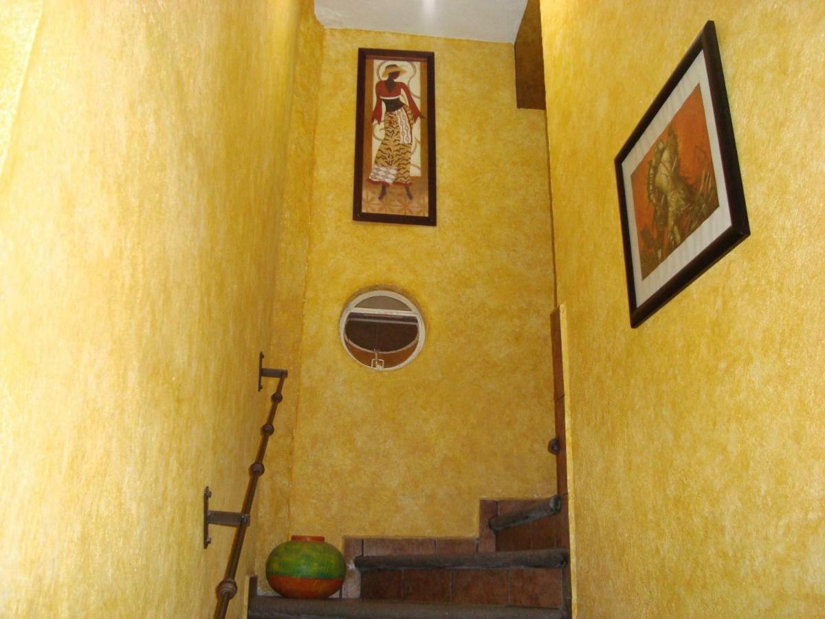 טפוזטלן Posada La Natividad מראה חיצוני תמונה